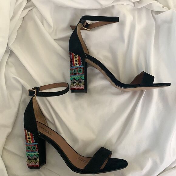 Addict by Bosi  - Picture 1 of 6